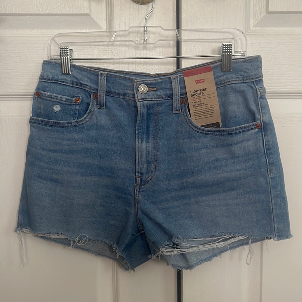 BRAND NEW| Levi’s High-Rise Short| Size:30